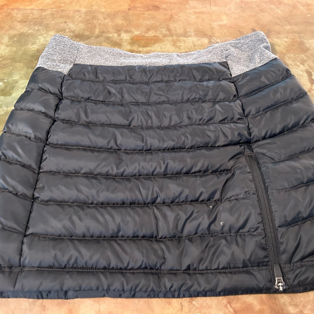Women’s Duluth Trading insulated skirt Medium Black